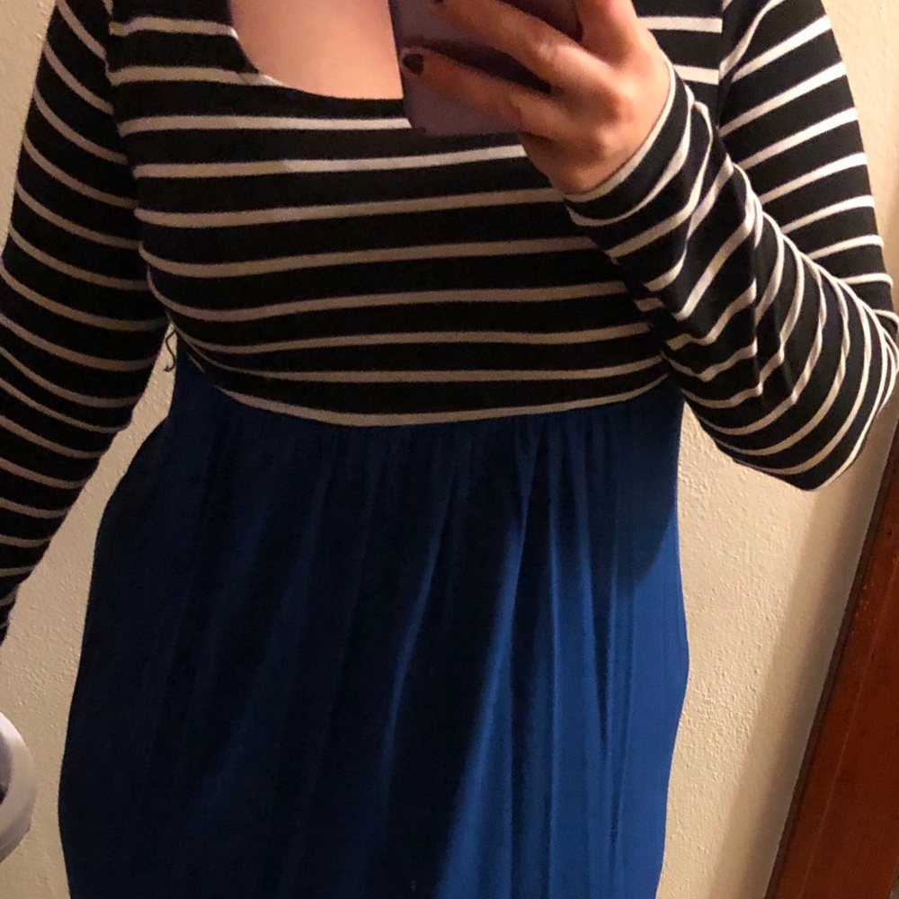 Three Seasons Maternity dress